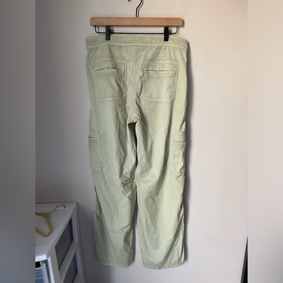 American Eagle Light Green Baggy Wide Leg Lyocell Pants Size 8 - Picture 7 of 12